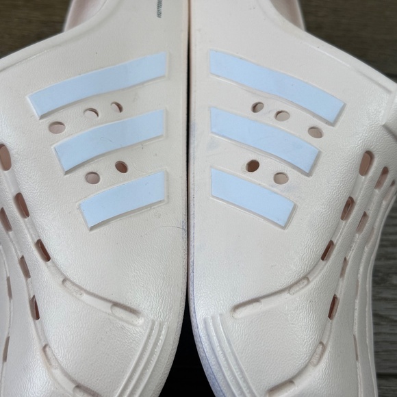 Adidas Adilette Women's Slip-On Clog Slides Pink Tint Sz 9 Gym, Casual, Sport - Picture 5 of 8